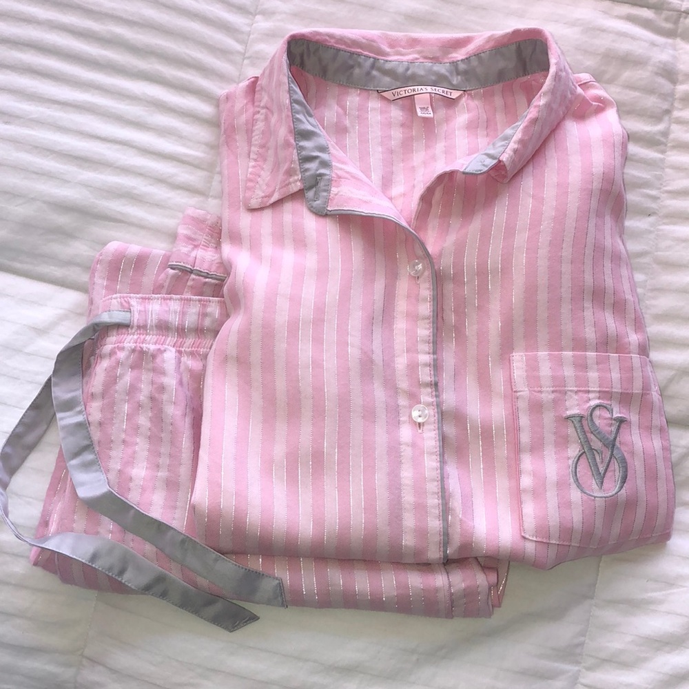 Victoria’s Secret signature pajama set